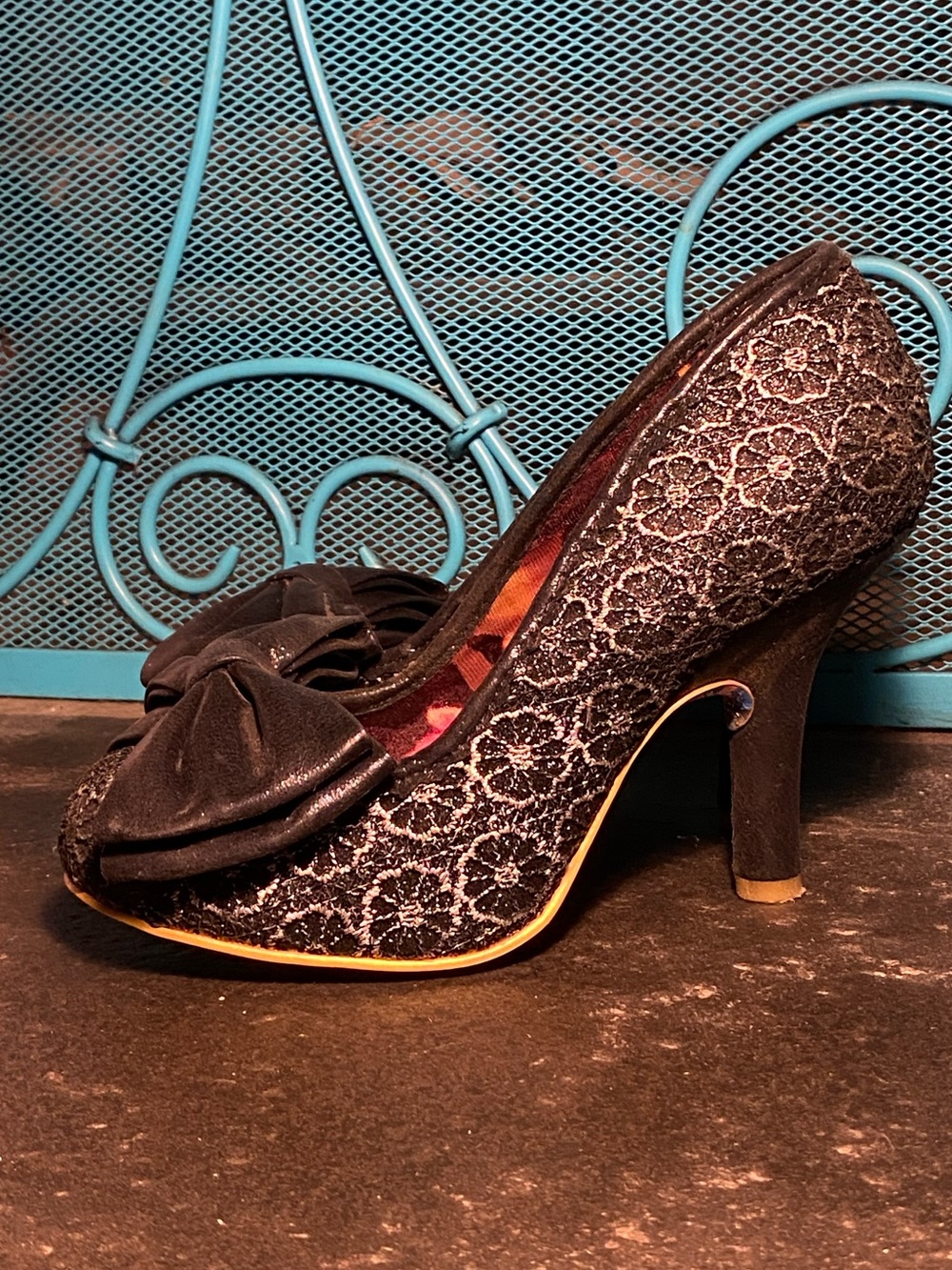 Irregular Choice Mal E Bow pumps in box, black silver lace,bows,8 - Picture 8 of 16